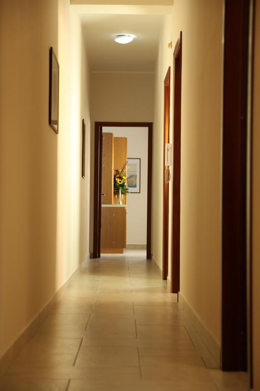 شقة Casa A Riba U Mari ريبوسْتو الغرفة الصورة